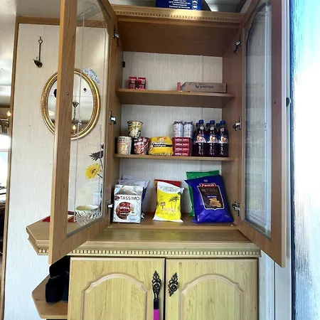 Big And Affordable Minihouse With 4 Bedrooms Feriehus *