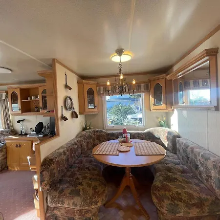 Big And Affordable Minihouse With 4 Bedrooms *