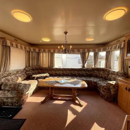 Holiday home Big And Affordable Minihouse With 4 Bedrooms *