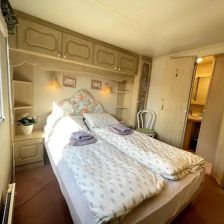 Big And Affordable Minihouse With 4 Bedrooms * Austevoll