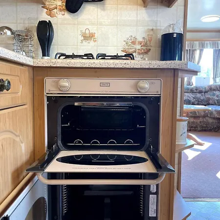 Big And Affordable Minihouse With 4 Bedrooms Holiday home